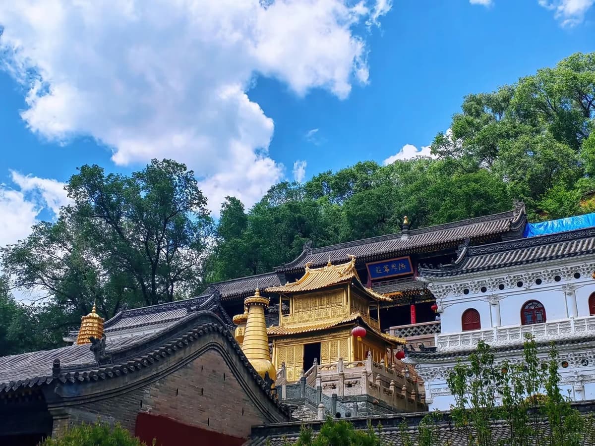 Xiantong Temple.jpg