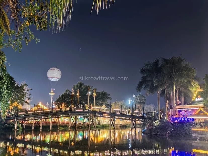 Starlight Night Market.jpg
