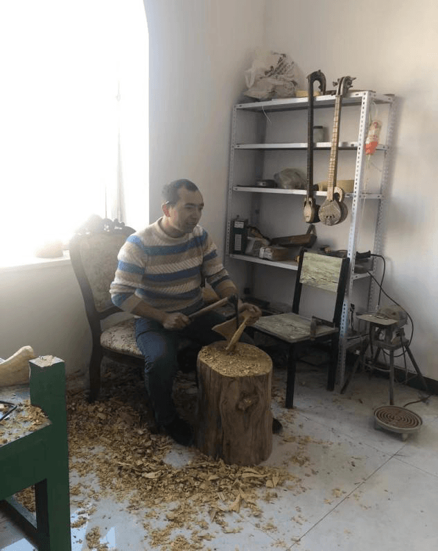the-uighur-craftsman.png the-uighur-craftsman.png