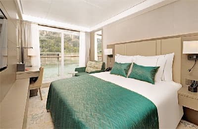 Century-Oasis-Superior-Deluxe-Cabin.jpg