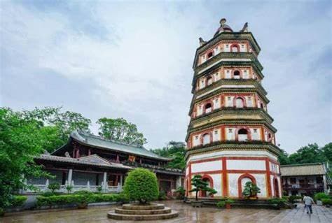 Nanhua Temple.jpg Nanhua Temple.jpg