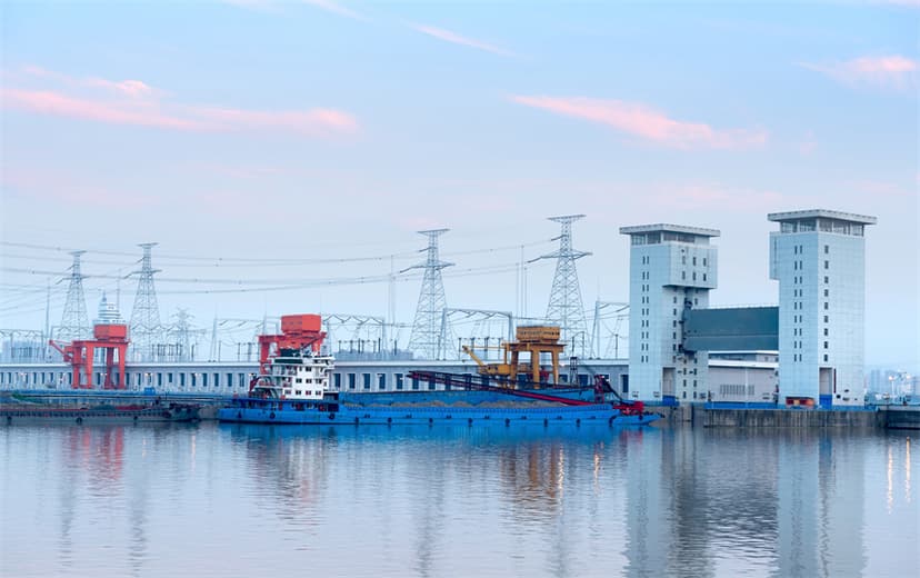 Gezhou Dam 3.jpg