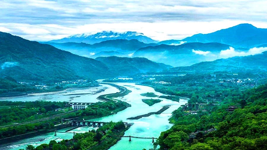 dujiangyan-irrigation-system-2