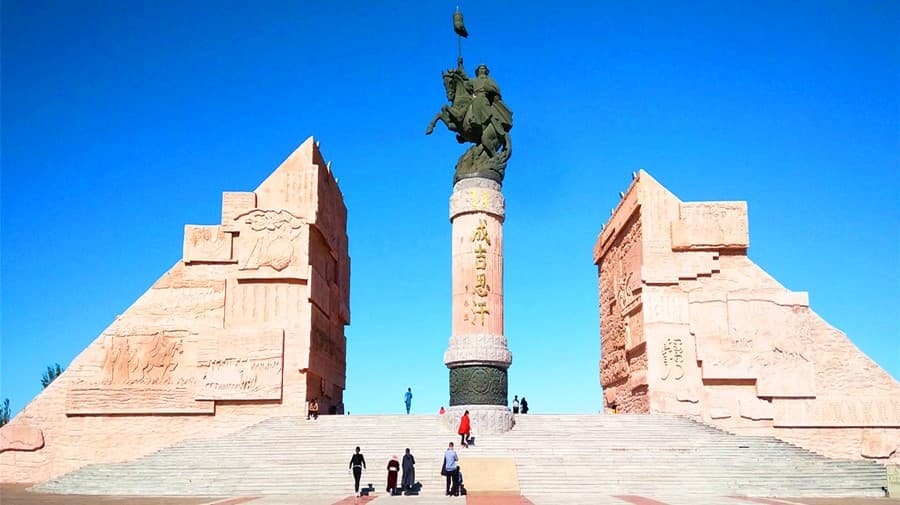 genghis-khan-mausoleum-02