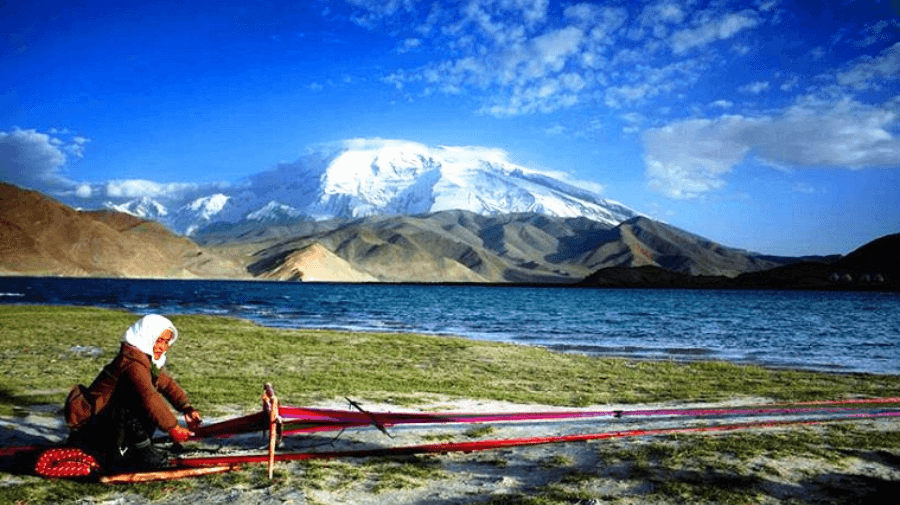 karakul-lake-01