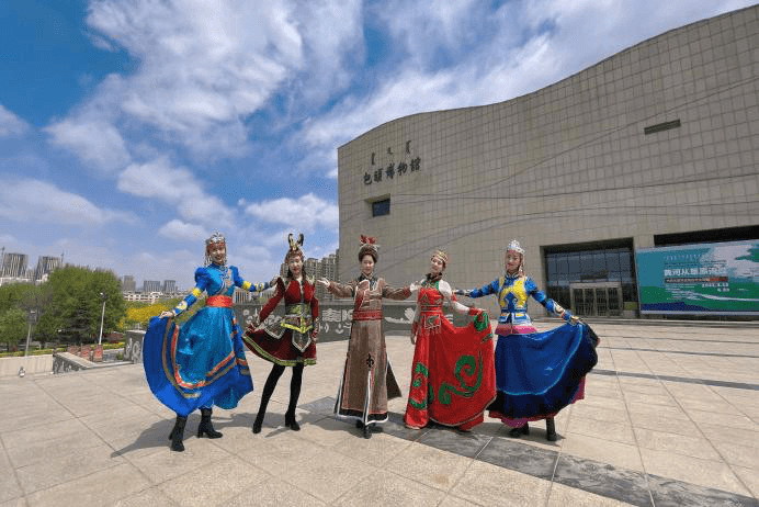 mongolian-costumes