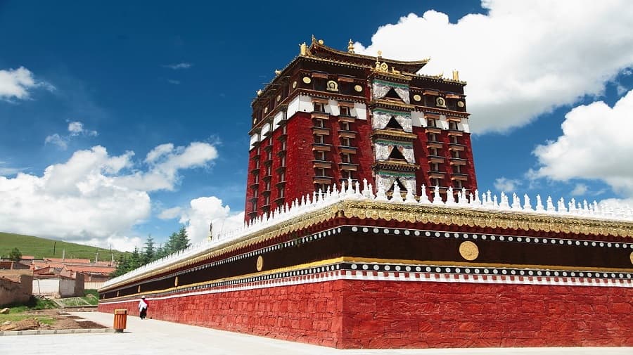 milarepa-palace-buddhist-temple