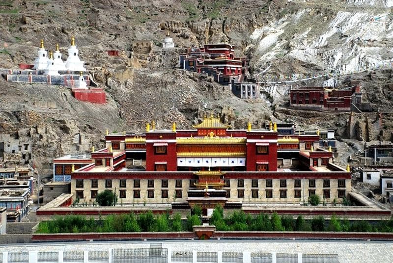 tashilunpo-monastery