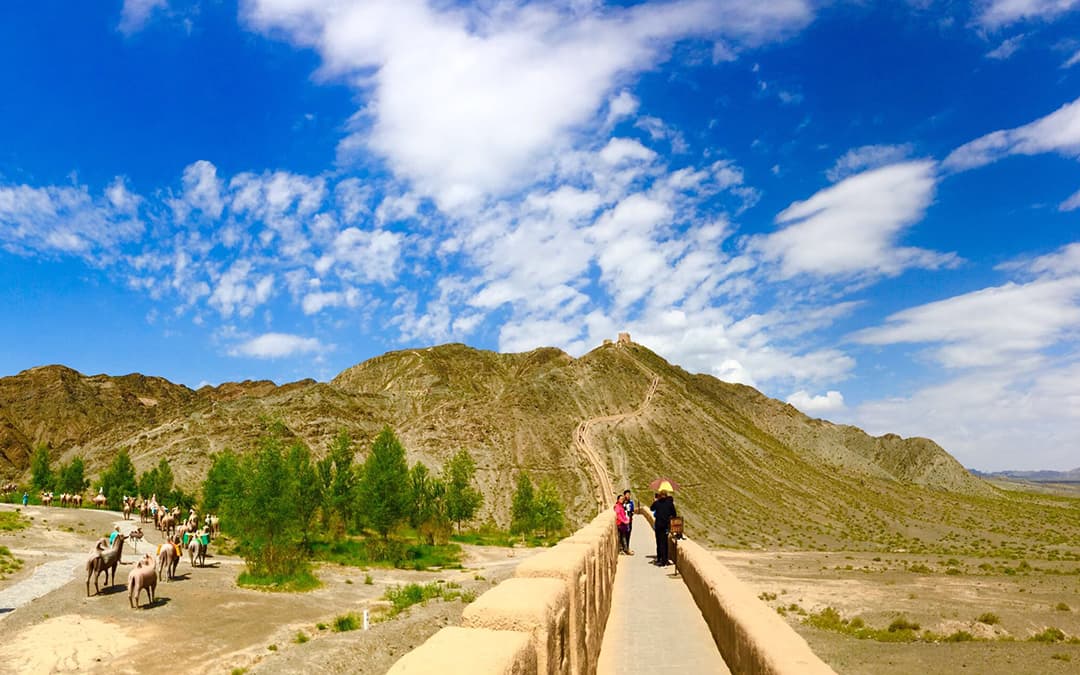 the-great-wall-on-the-cliff