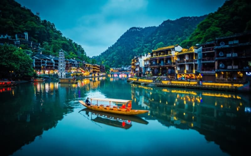 fenghuang-ancient-town