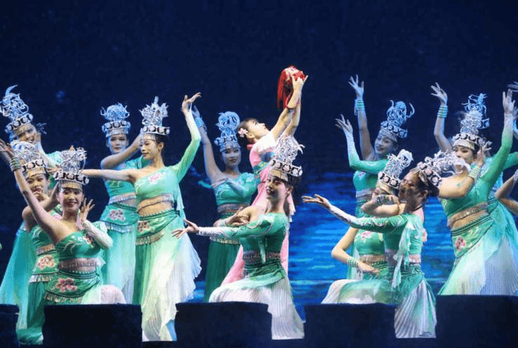 charming-xiangxi-performance