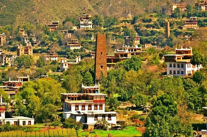 jiayu-tibetan-village