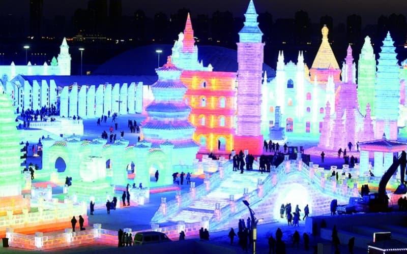 ice-and-snow-world-2