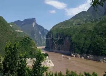 three-gorges-of-the-yangtze-river-2