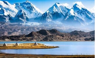 karakul-lake