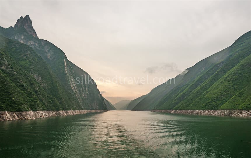 lesser-three-gorges lesser-three-gorges