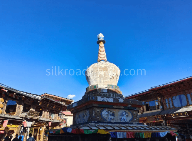 dukezong-ancient-town