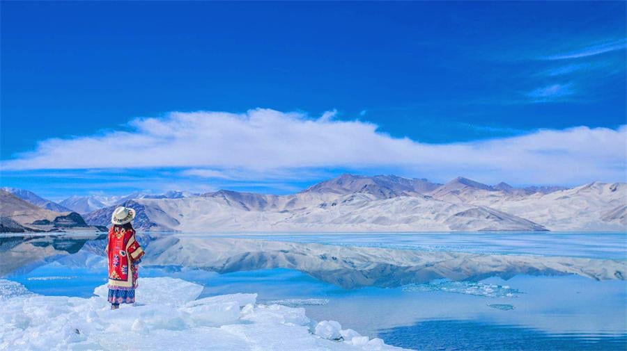 karakul-lake