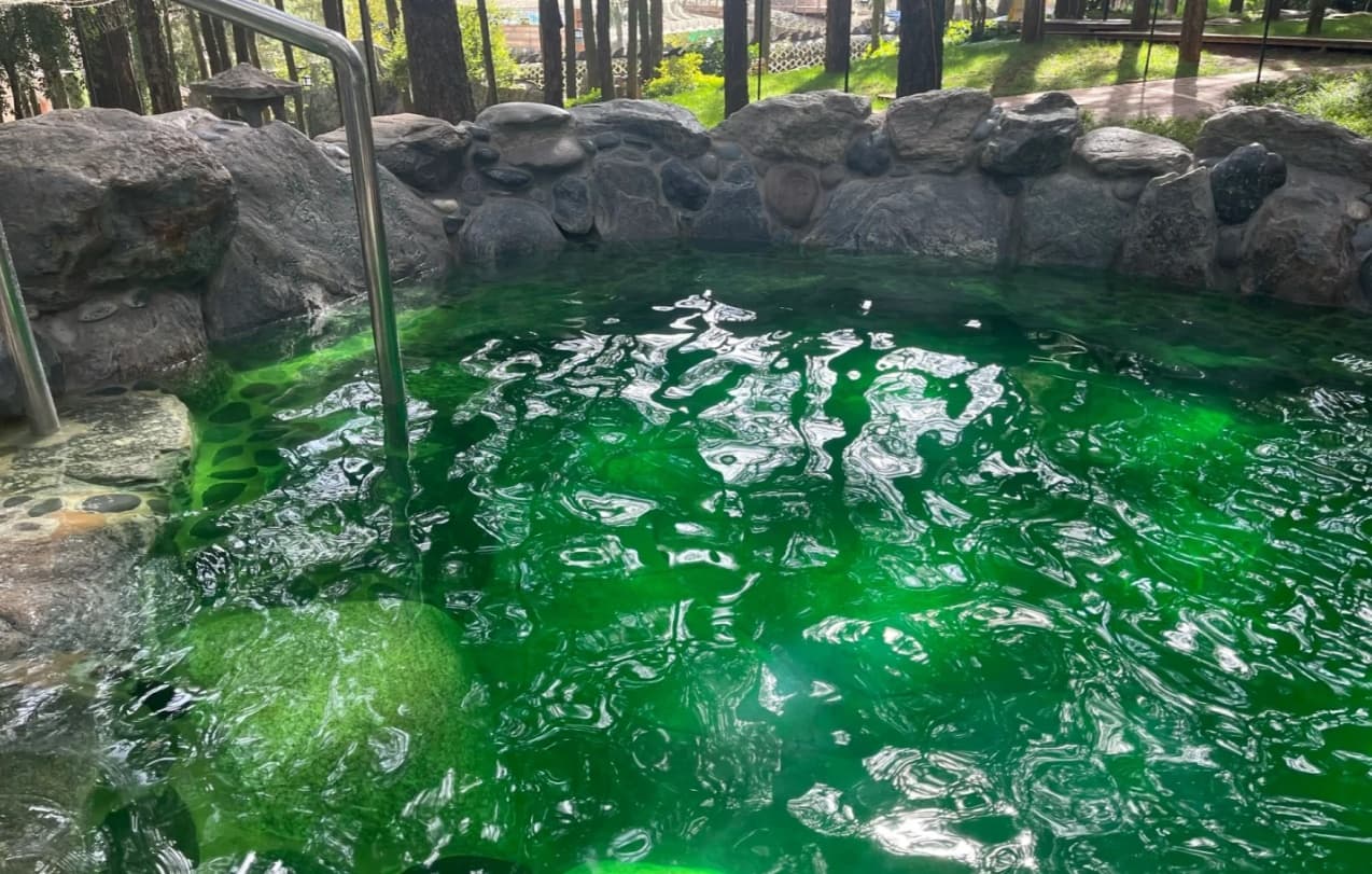soak-in-hot-springs soak-in-hot-springs