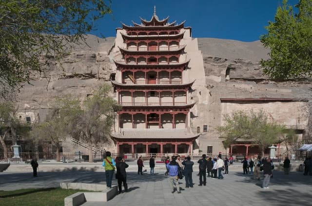 mogao-grottoes-1 mogao-grottoes-1