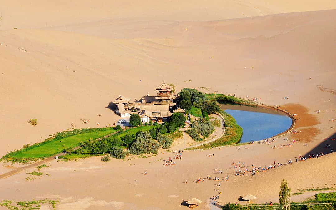 echoing-sand-mountain-crescent-lake echoing-sand-mountain-crescent-lake