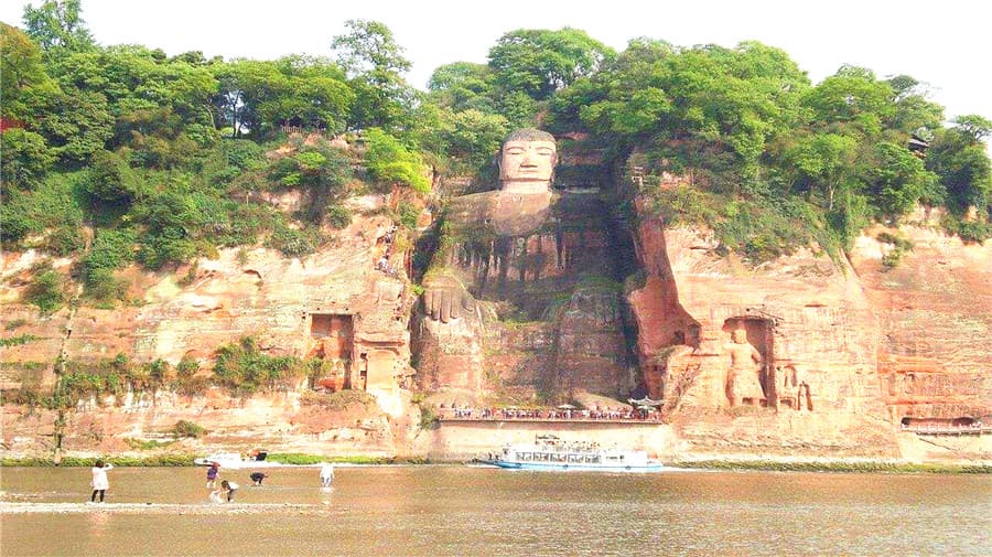 leshan-giant-buddha leshan-giant-buddha