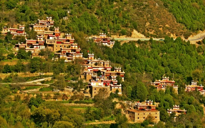 danba-jiaju-tibetan-residence-2 danba-jiaju-tibetan-residence-2