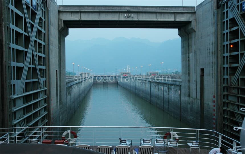 three-gorges-dam-ship-lift three-gorges-dam-ship-lift