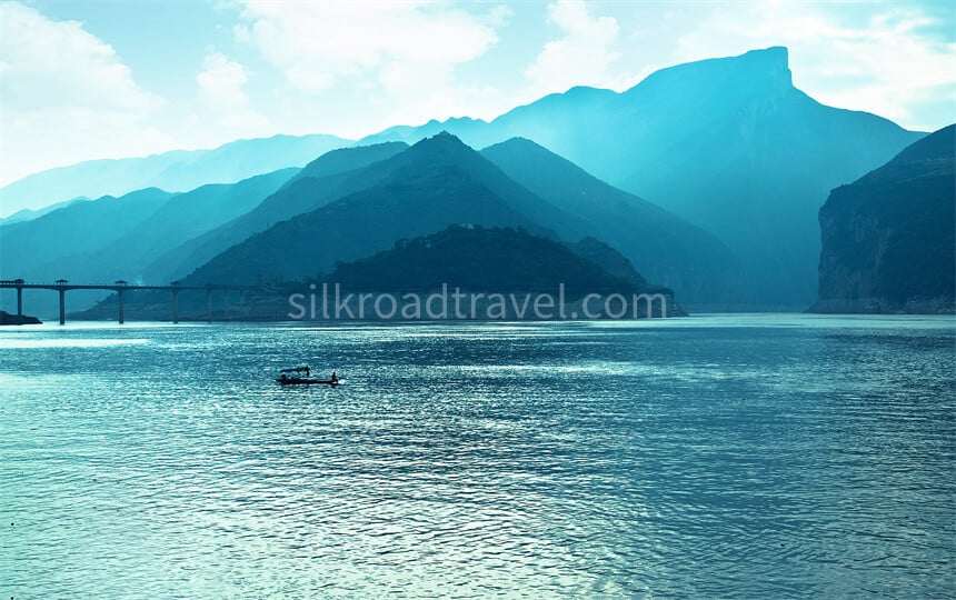 5-days-yichang-chongqing-yangtze-river-cruise-century-cruise 5-days-yichang-chongqing-yangtze-river-cruise-century-cruise