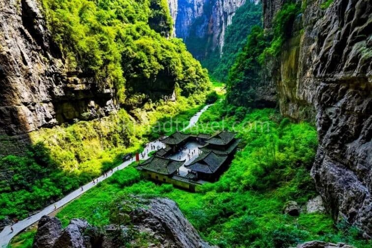 three-natural-bridge-scenic-area three-natural-bridge-scenic-area