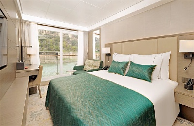 Century-Oasis-Superior-Deluxe-Cabin.jpg
