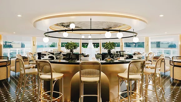 Yangtze-Explorer-Velvet-Lounge.jpg
