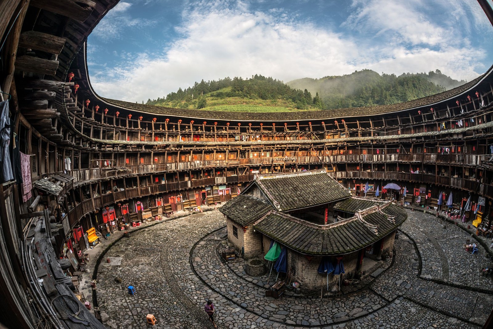 Fujian Tulou 1.jpg