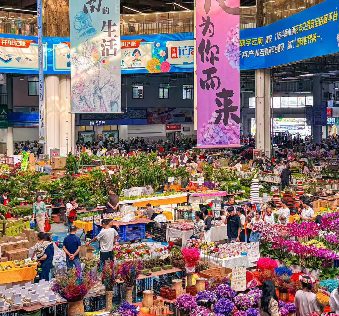 Yunnan-tour-flower-market-2.png