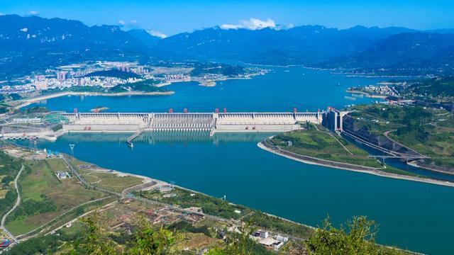 three-gorges-dam-guide-cultural-insights-flood-discharge-spectacle-china-s-engineering-marvel
